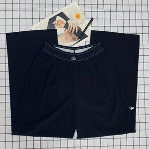 Alo Yoga Women's Black Pants Size:M (Regular)🎀💟